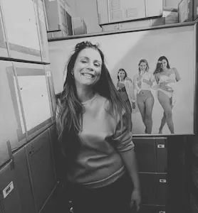 Fenna eigenaar van Philotes, gespecialiseerd in BH-pasvorm en maatadvies